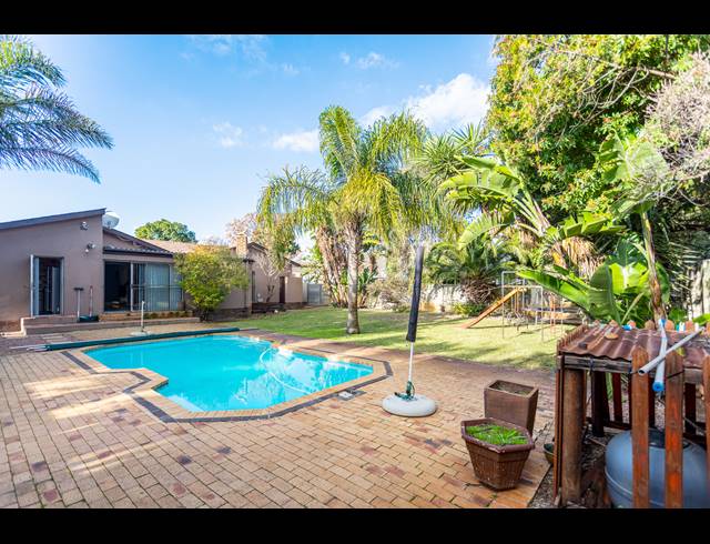 4 BEDROOM HOUSE FOR SALE IN AMANDELRUG